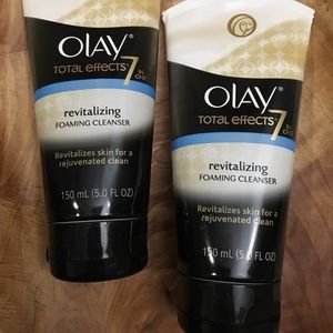 THREE Olay Total Effects 7in1 Cleanser
